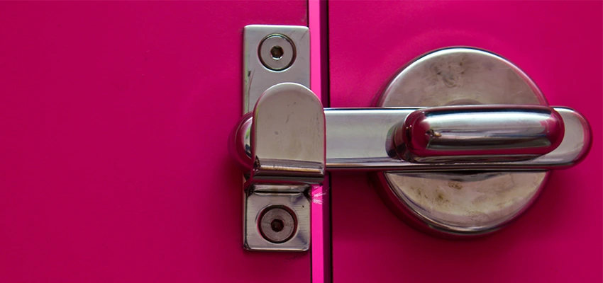 Childproof Gate Lock in North Chicago, Illinois