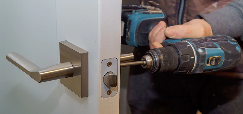 Broken Door Handle Lock Repair in North Chicago, Illinois