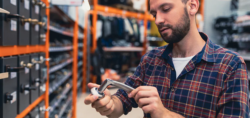 Locksmith For Retail Stores Lockout Services in North Chicago, Illinois